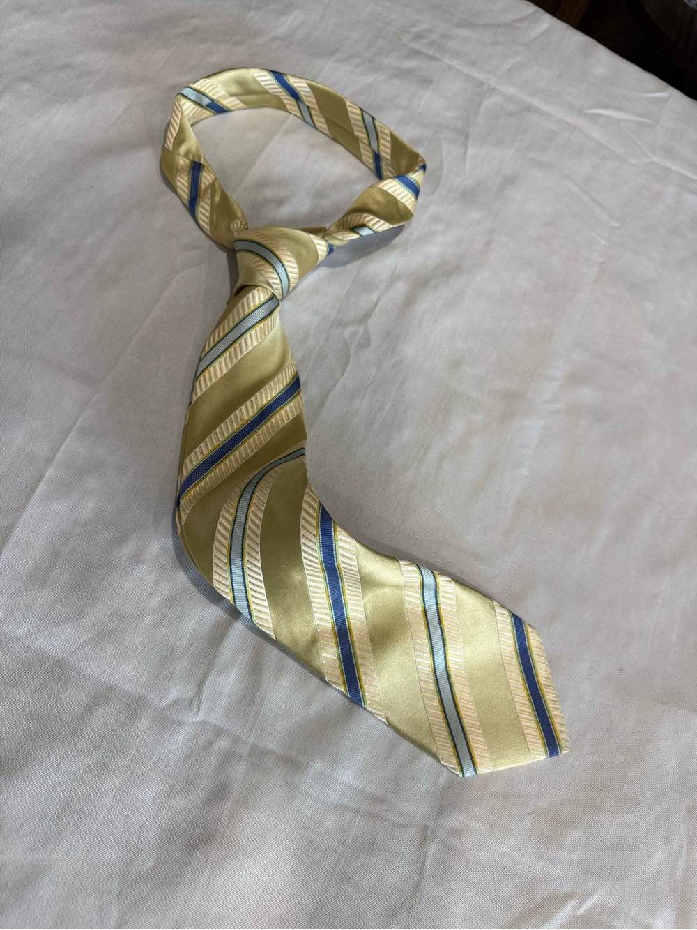 Hugo Boss Pale Yellow Striped Tie with Blue and Cream Accents